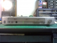 GRUNDIG  V7000