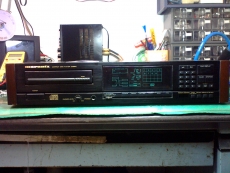 marantz  CD880J