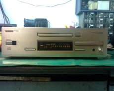 ONKYO  DX-7911