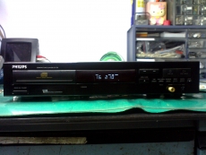 PHILIPS  CD720